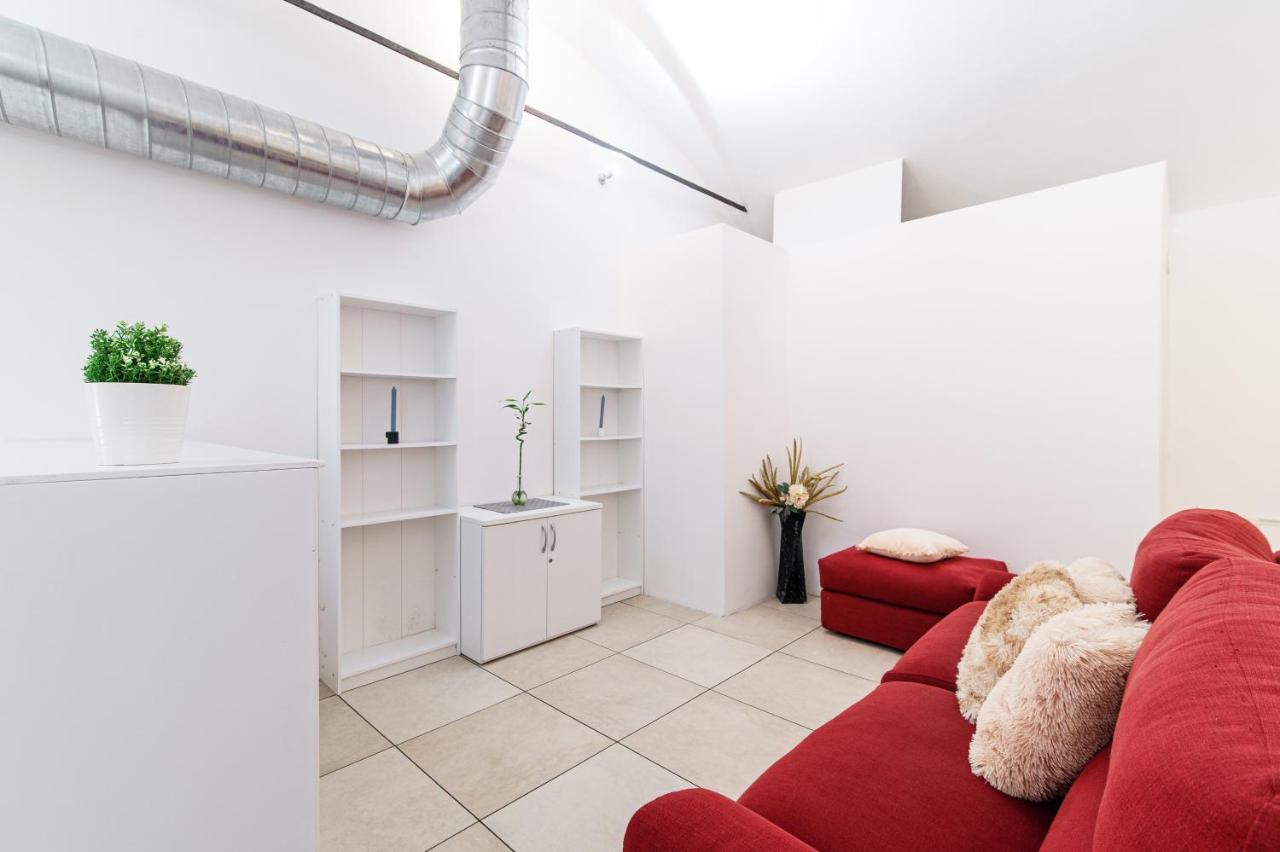 Apartmán Loft Near Duomo Como Exteriér fotografie